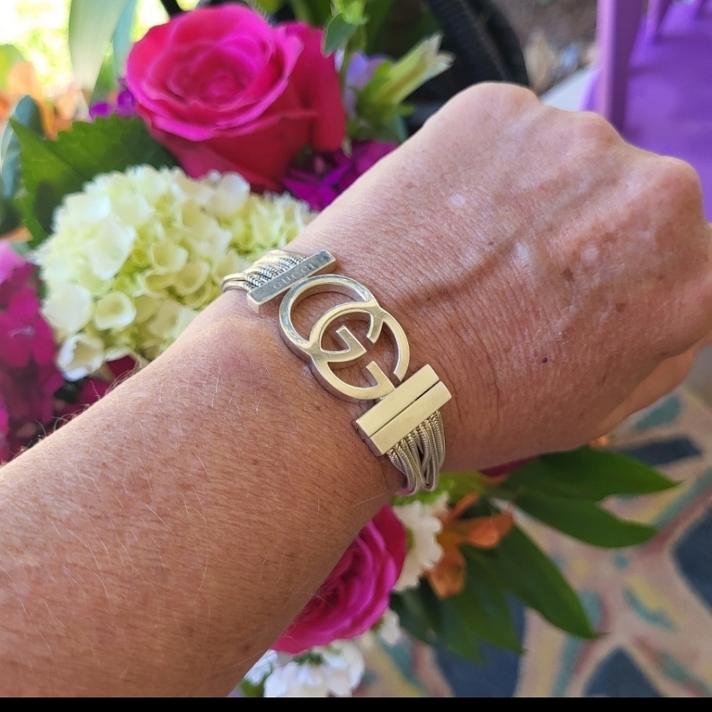 SALE!!! GUCCI DOUBLE GG BRACELET! π€© 6.7 inches - Picture 1 of 15